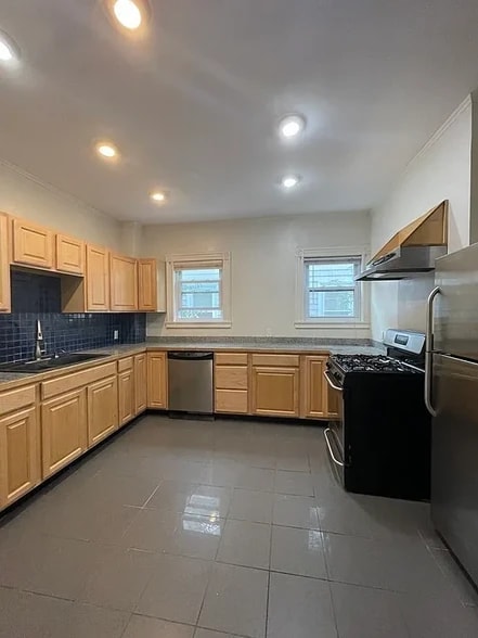 Kitchen - 18 Walden St