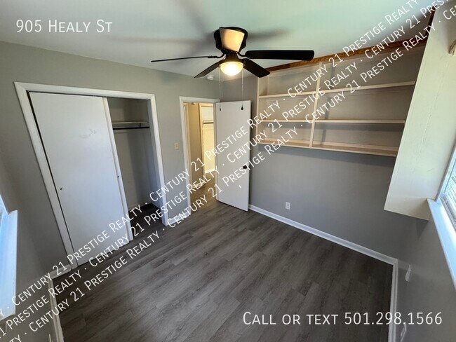 Building Photo - 905 Healy St