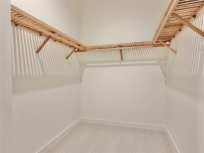 Building Photo - 920 N Osceola Ave