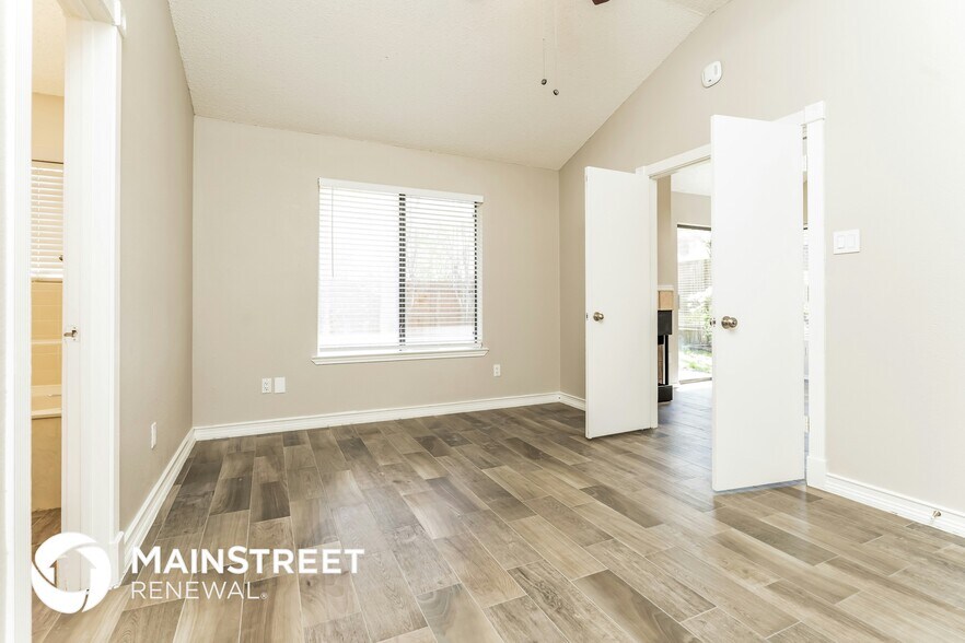 Building Photo - 2048 Wanderlust Dr