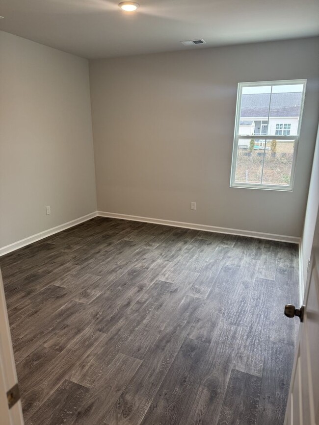 Building Photo - Gorgeous New 3-Bedroom, 3-Bath Townhome in...