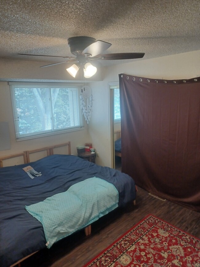 Building Photo - 3000 Regatta Ln