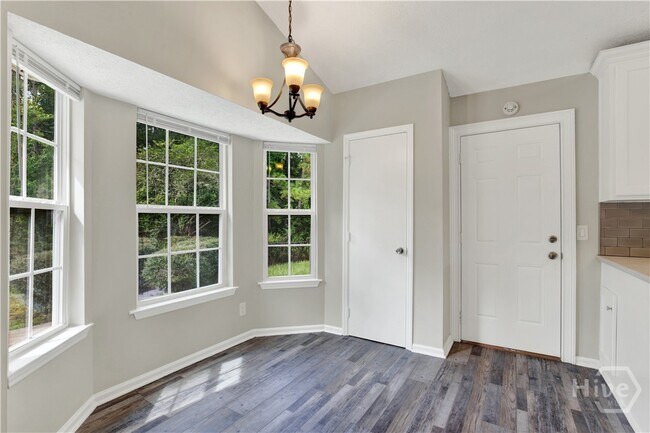 Building Photo - 900 Osprey Dr
