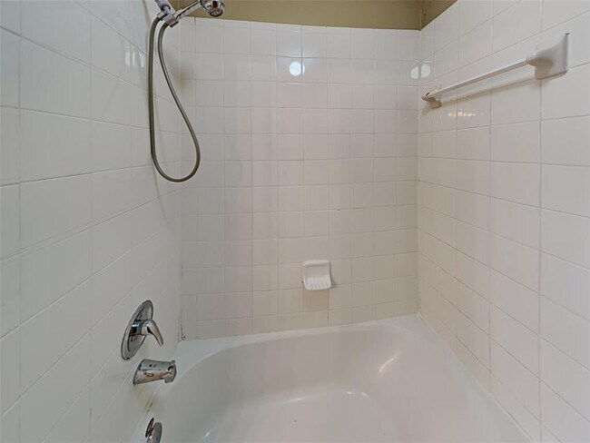 Building Photo - 2617 Las Cruces Cir