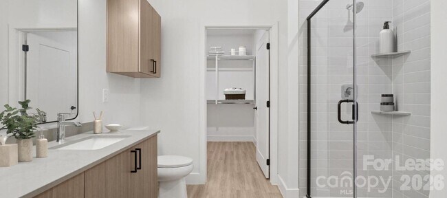 Building Photo - 2222 N Tryon St