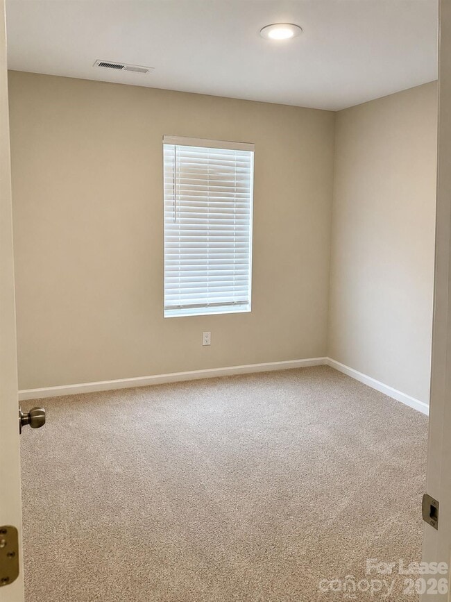 Building Photo - 166 Brentwood Dr