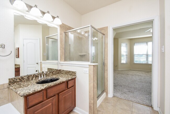 Building Photo - 6203 Ledger Ln