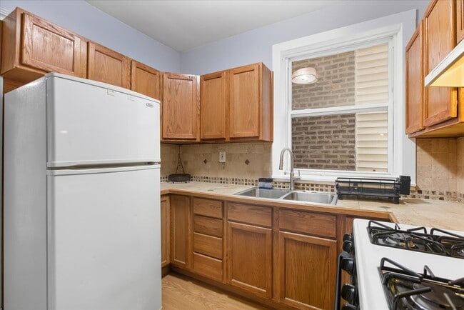 Building Photo - 2708 N Richmond St