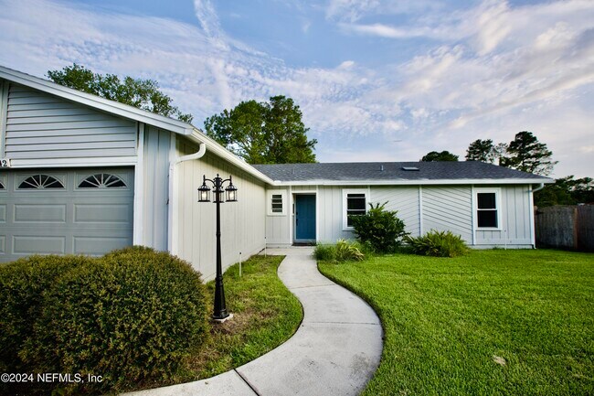 Building Photo - 3542 Sheldrake Dr