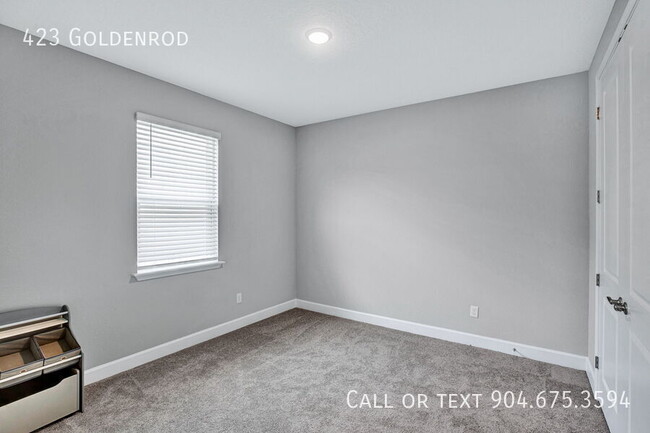 Building Photo - 423 Goldenrod-