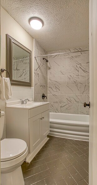 Building Photo - 1911 S Saratoga Ave