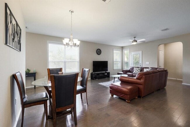 Building Photo - 6300 Garden Rose Path