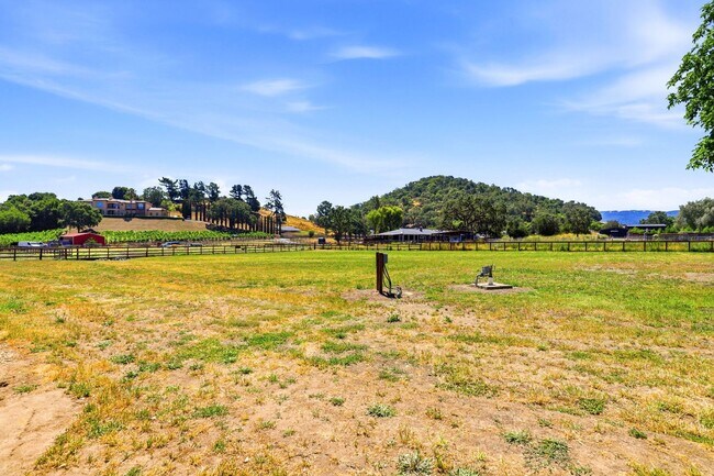 Building Photo - $5595 - Ranch-style home with acreage in West Gilroy's quiet countryside