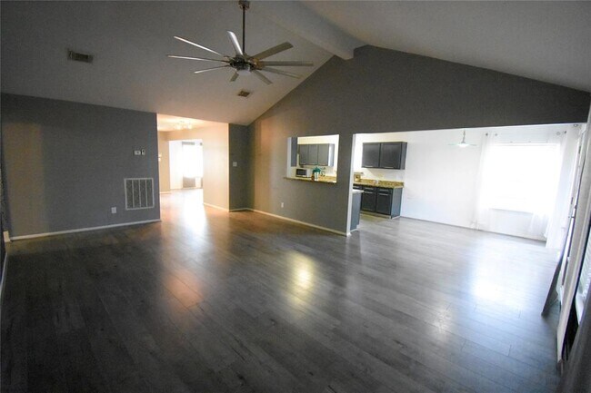 Building Photo - 10942 Heather Trail Dr