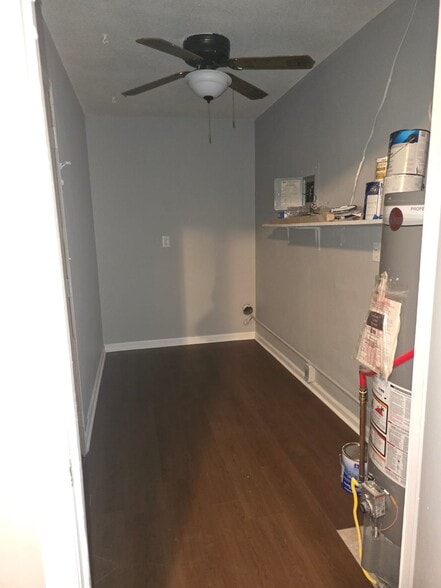 Building Photo - 3221 Westbrook Dr