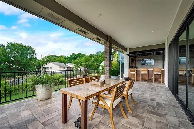 Building Photo - 8542 Meadowbrook Dr