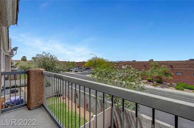 Building Photo - 6560 Bucking Horse Ln
