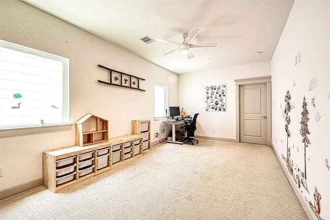 Building Photo - 5807 Kansas St