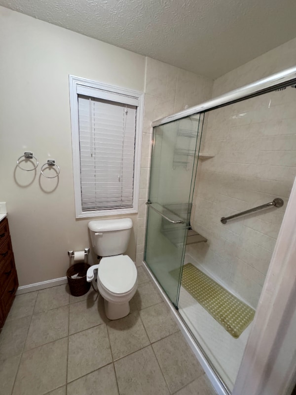 Building Photo - 406 Valley Greens Rd