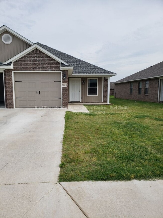 Building Photo - 2101 Ingalls Ln