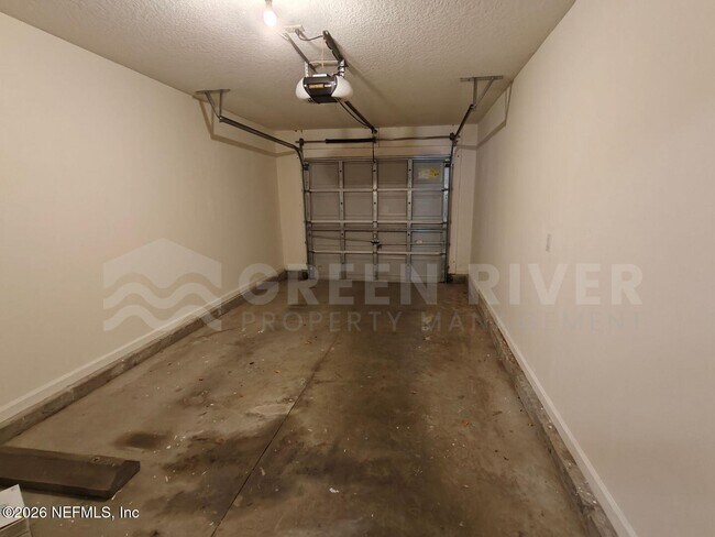 Building Photo - 1500 Calming Water Dr