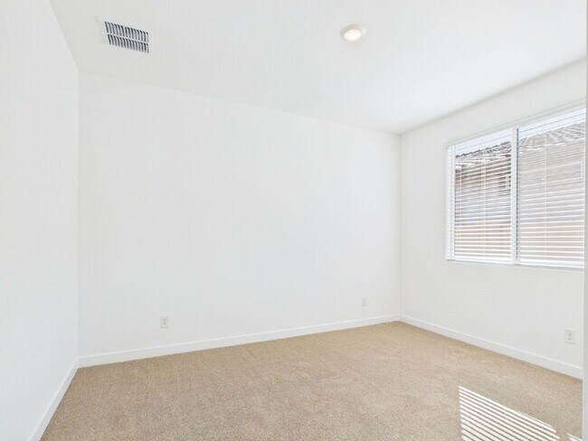 Building Photo - Brand new home with Casita