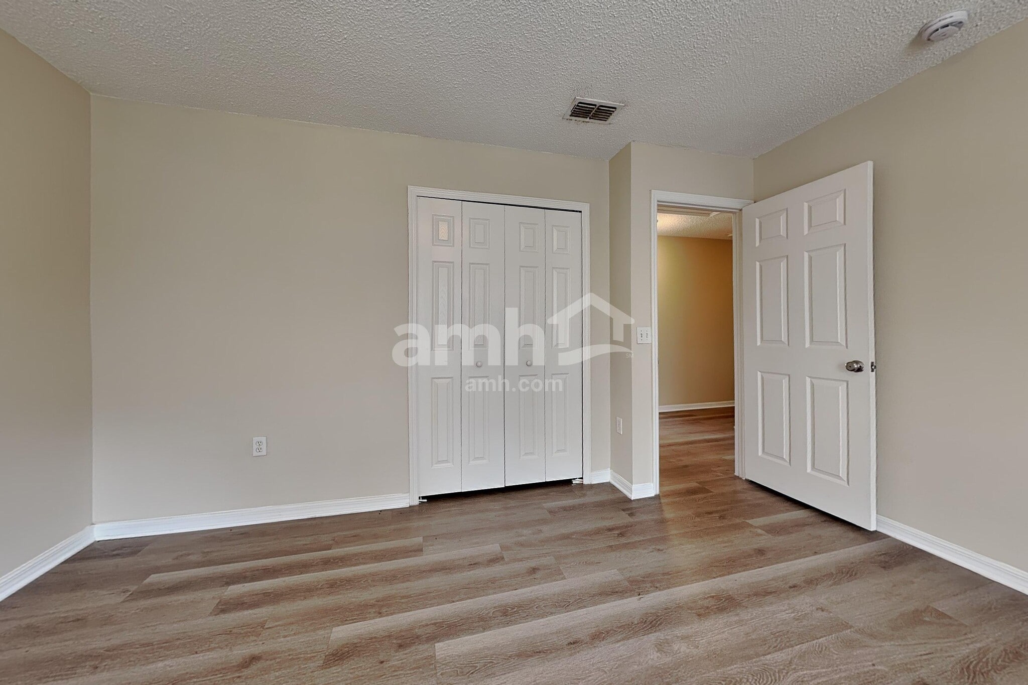 Building Photo - 30500 Birdhouse Dr