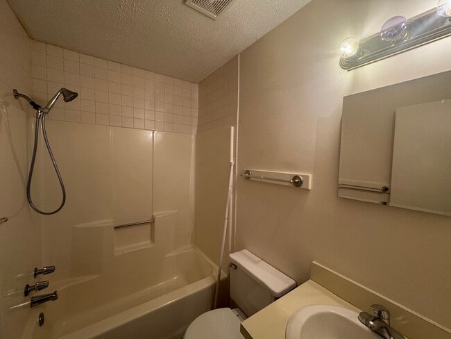 Building Photo - Newly Updated