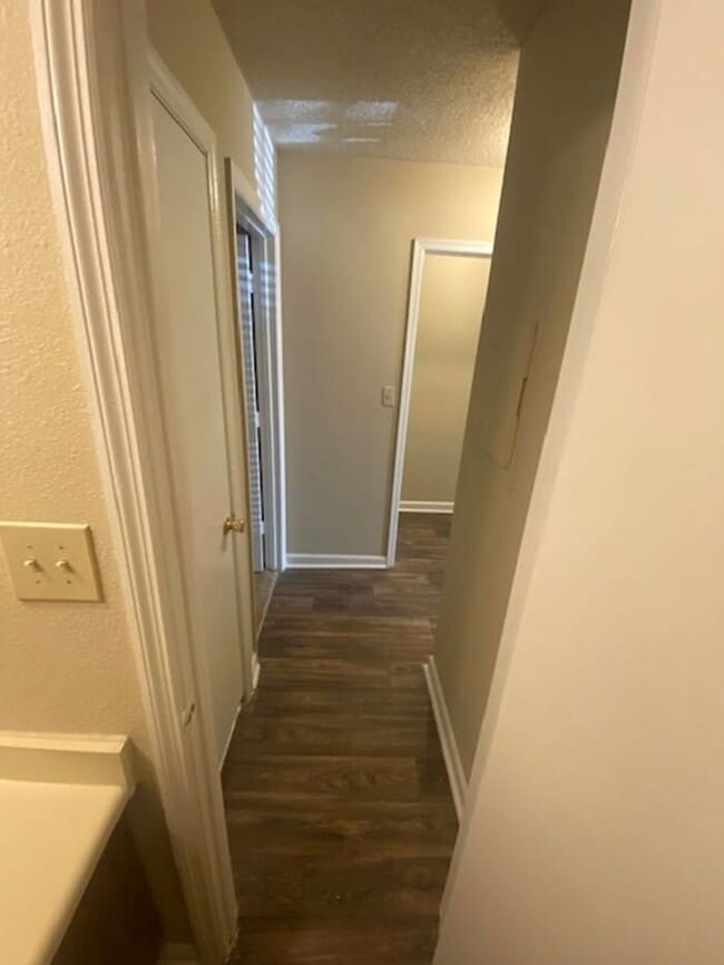 Building Photo - NOW AVAILABLE! Charming 2-Bedroom, 2-Bathroom Single-Level Townhome