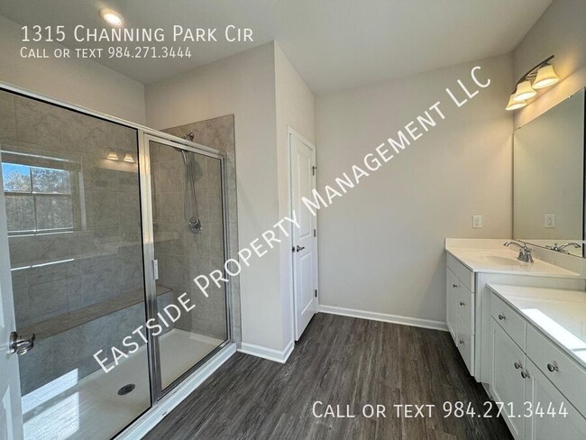 Building Photo - 1315 Channing Park Cir