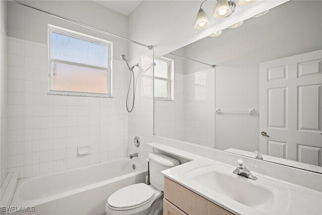 Building Photo - 1072 Port Orange Way