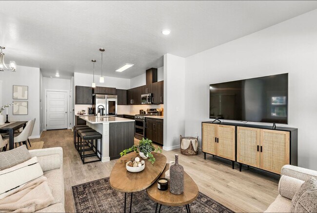 Building Photo - Boise 3 Bed 2.5 Bath 2 Car Garage Town available 3/6/26