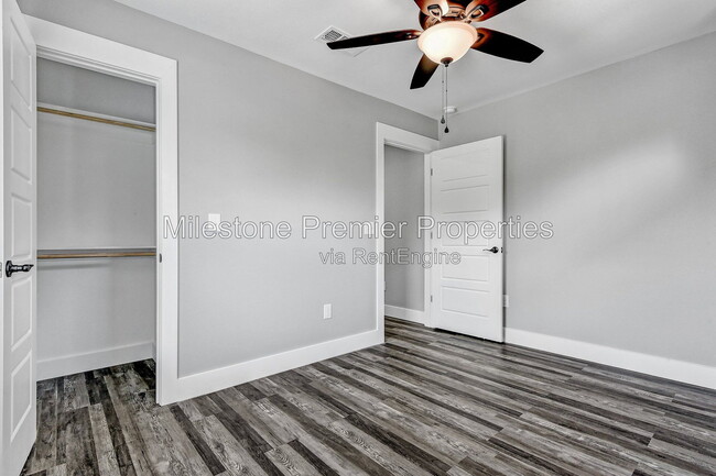 Building Photo - 1323 S 5th Ave