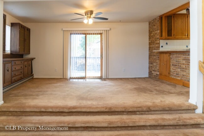 Building Photo - 1303 Lipan Dr