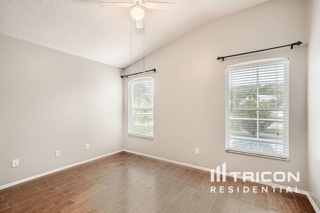 Building Photo - 557 Lake Cypress Cir
