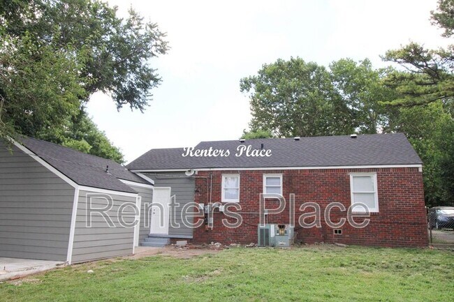 Building Photo - 1424 S Marion Ave