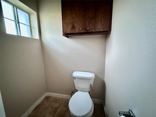 Building Photo - 46410 I-10