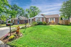 Building Photo - 504 Sharpley Ln