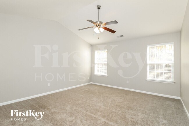 Building Photo - 1558 Weatherend Dr