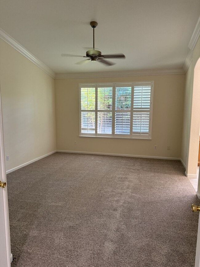 Building Photo - BEAUTIFUL SINGLE STORY 3+BD, 2.5 BA, & 3 CAR GARAGE!
