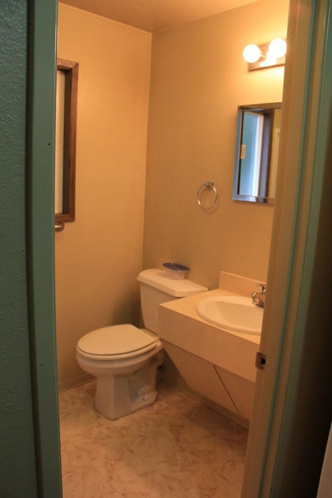 Building Photo - 1432