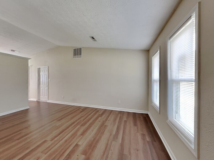 Building Photo - 6110 Epperson Dr