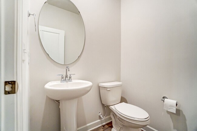 Building Photo - Move-in Ready 3 Bedroom in Mint Hill!