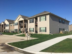Building Photo - 1211 NE Windsor Dr