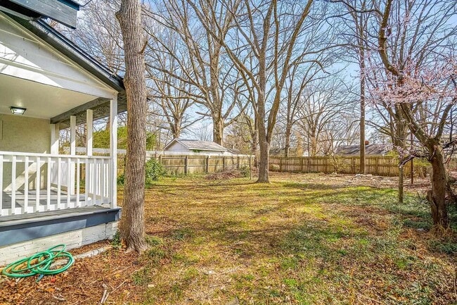Building Photo - Charming 3-Bedroom Home with Modern Amenities and Spacious Backyard