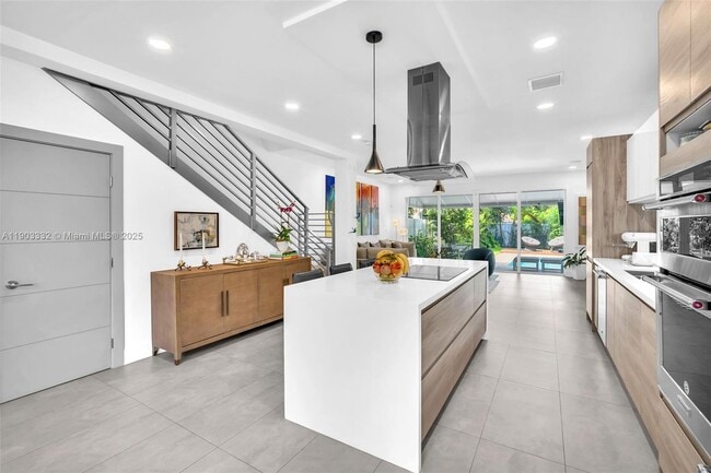 Building Photo - 3167 SW 25th St