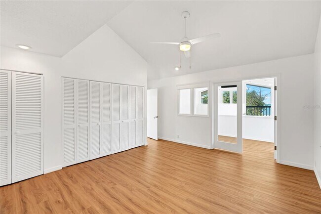 Building Photo - 4051 N Shell Rd