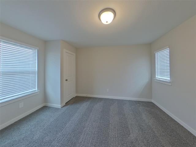 Building Photo - 317 Lincoln Cir