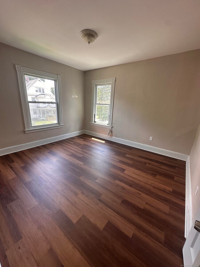 Building Photo - 19 Oakland Terrace