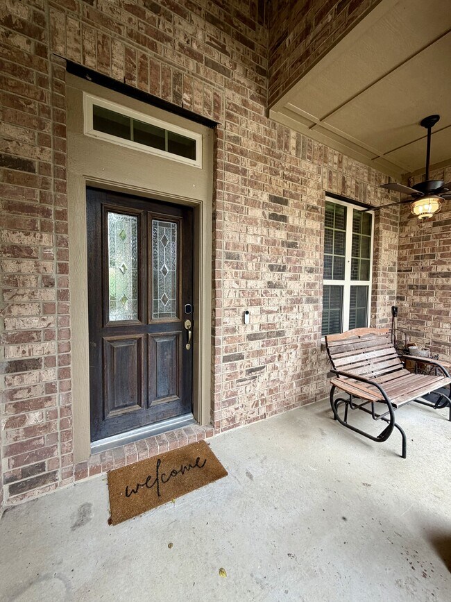 Building Photo - 646 Ridge Lawn Dr
